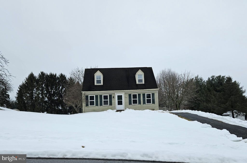 Photo of 725 Laurel View Drive, MANHEIM, PA 17545 (MLS # PALA2083320)
