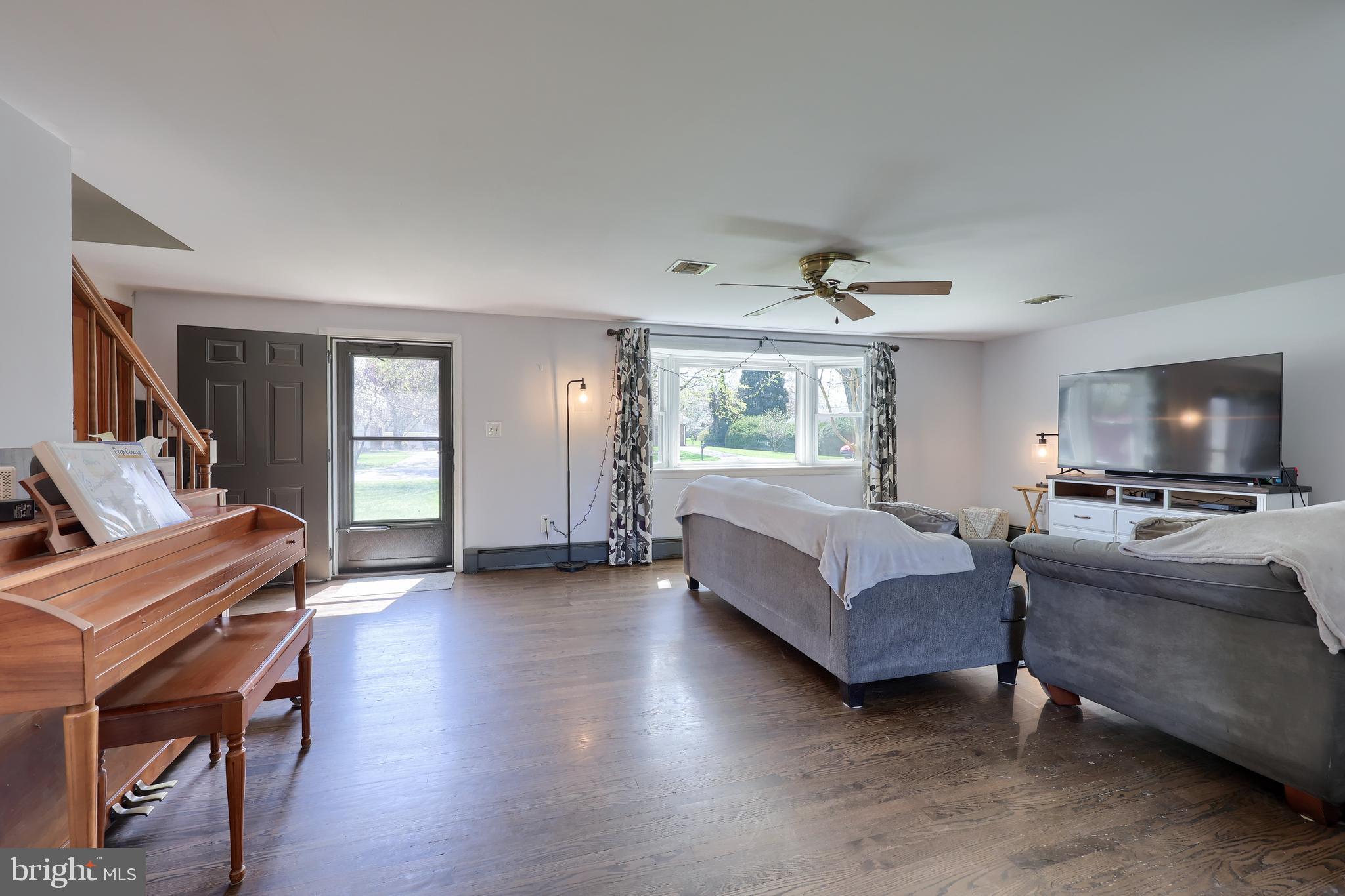 BLOOMINGDALE - Residential