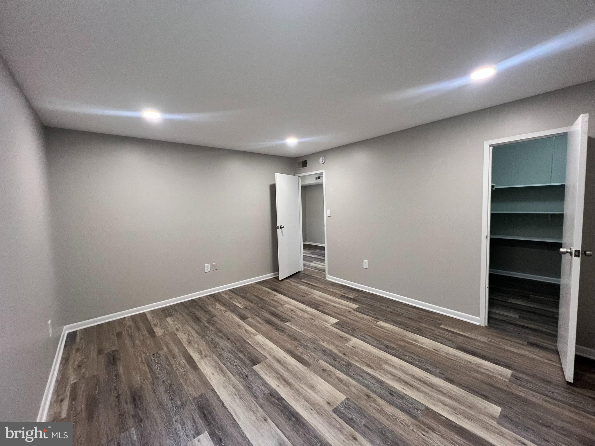 HUNTING RIDGE CONDOMINIUM - Residential Lease