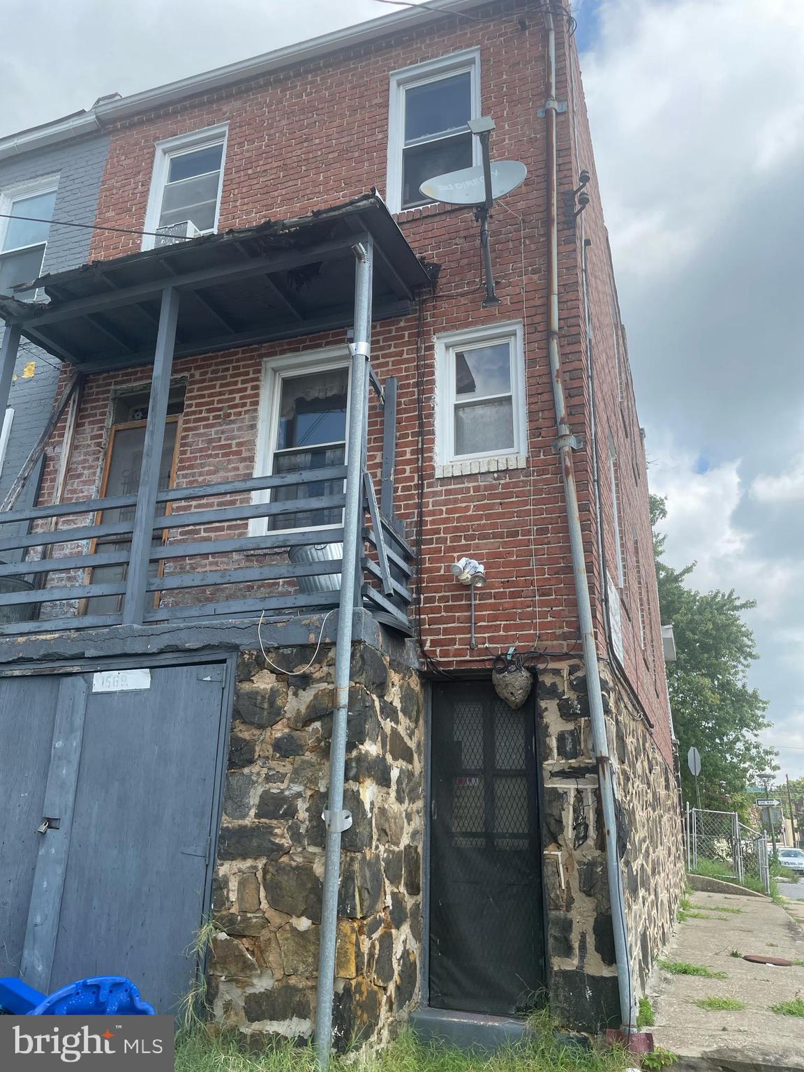 EAST BALTIMORE MIDWAY - Residential