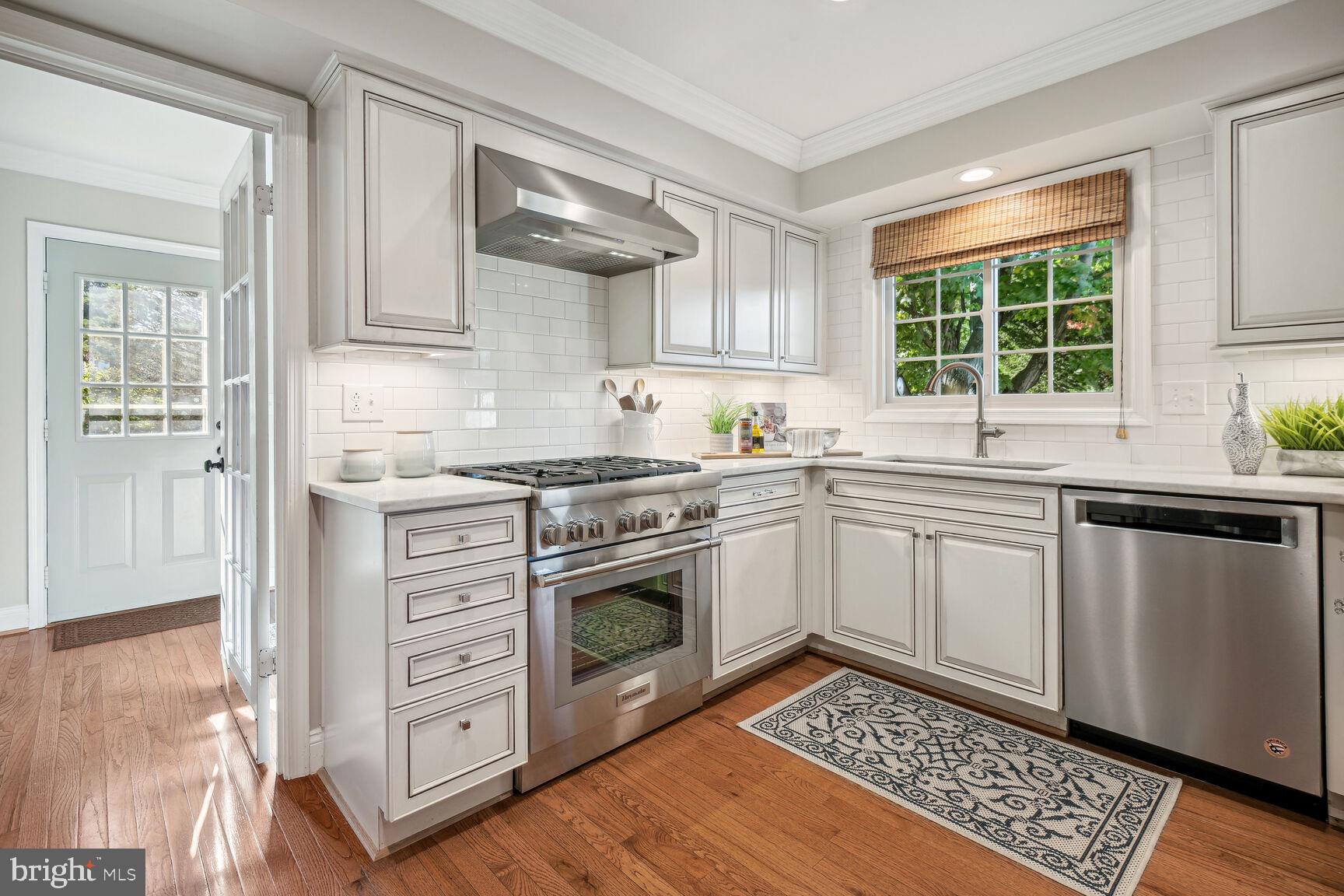 POTOMAC CHASE - Residential