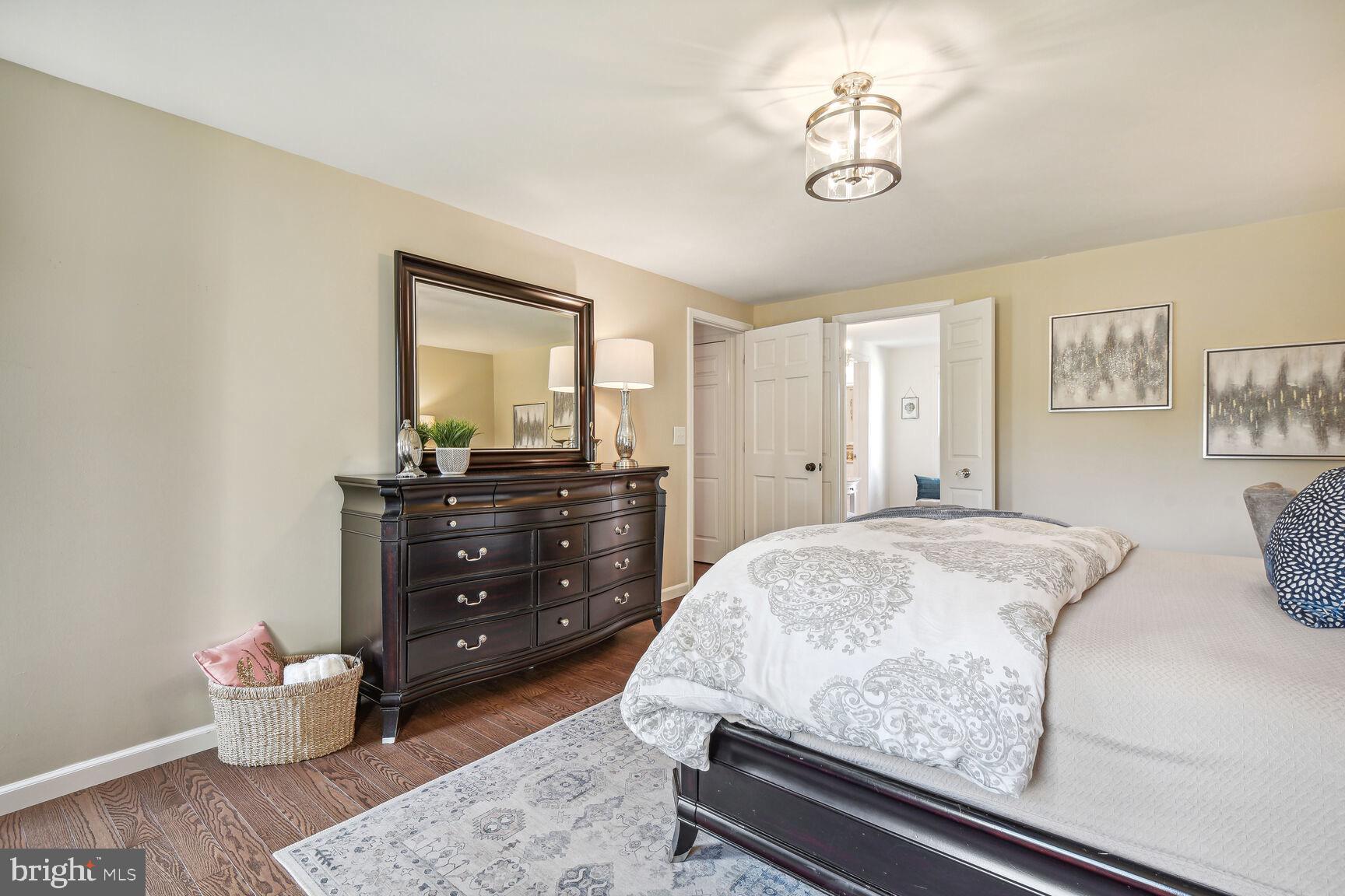 POTOMAC CHASE - Residential