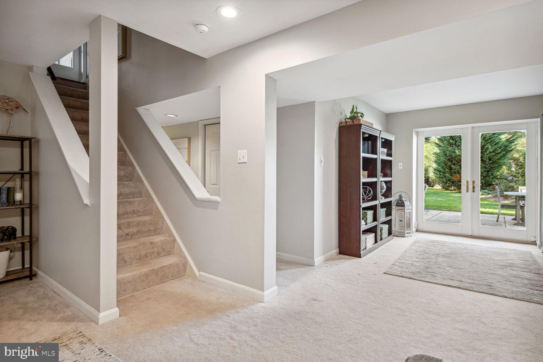 POTOMAC CHASE - Residential