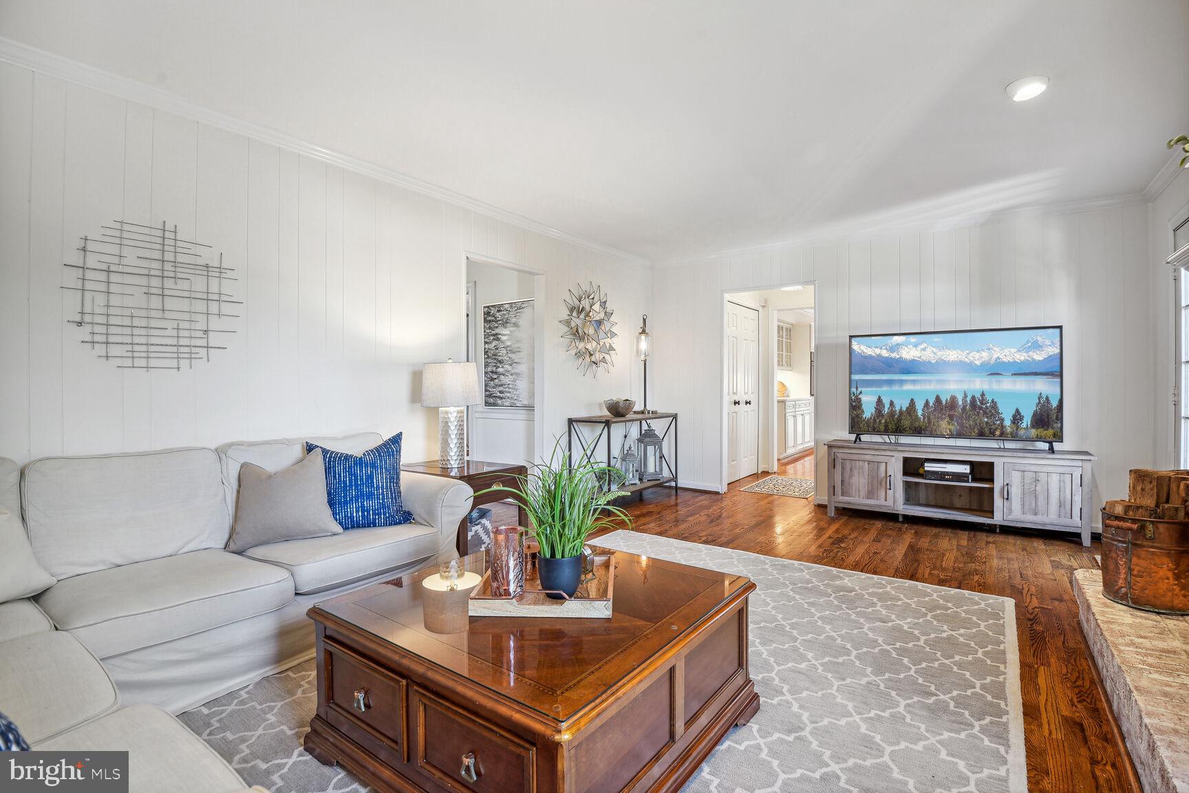 POTOMAC CHASE - Residential