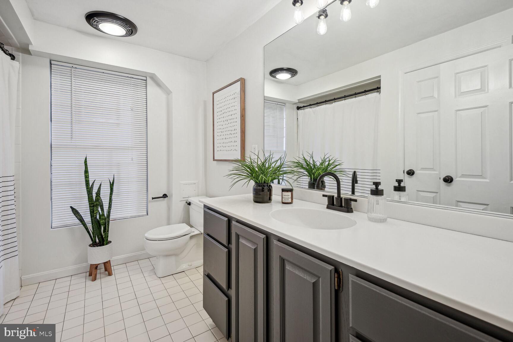 POTOMAC CHASE - Residential