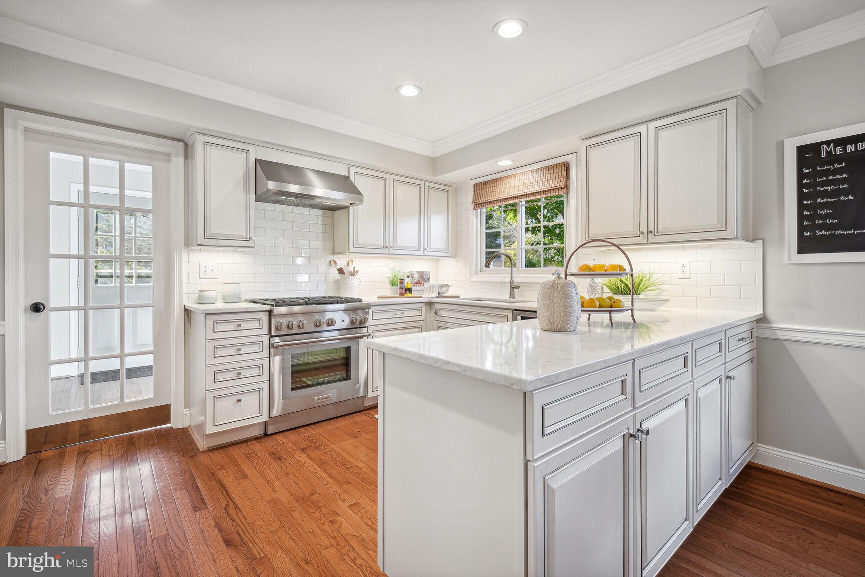 POTOMAC CHASE - Residential