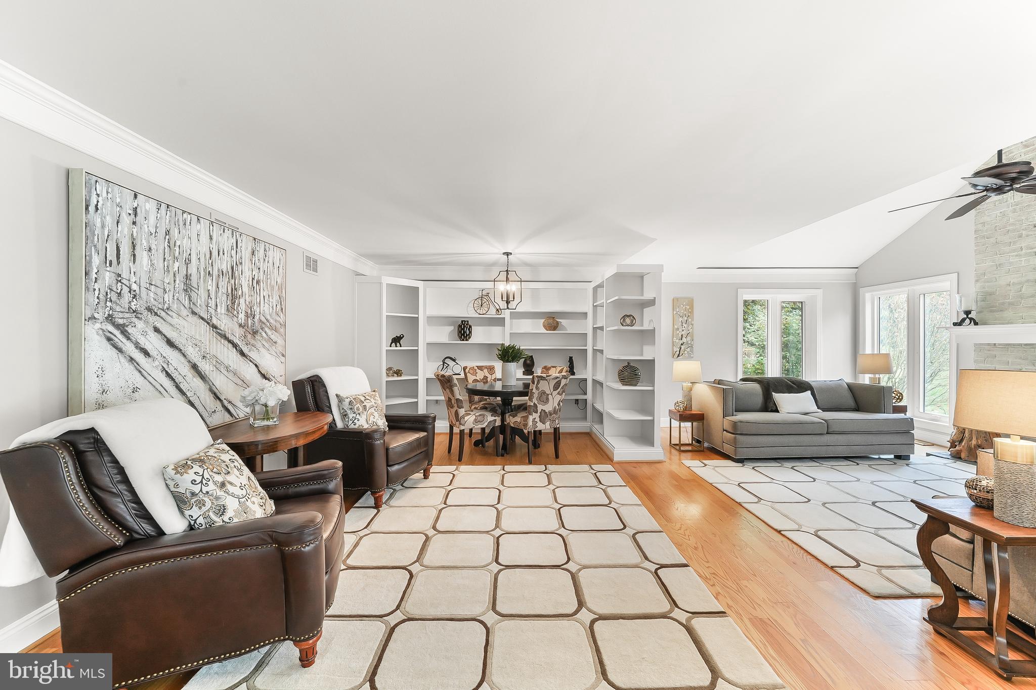 ROUND HILL - Residential