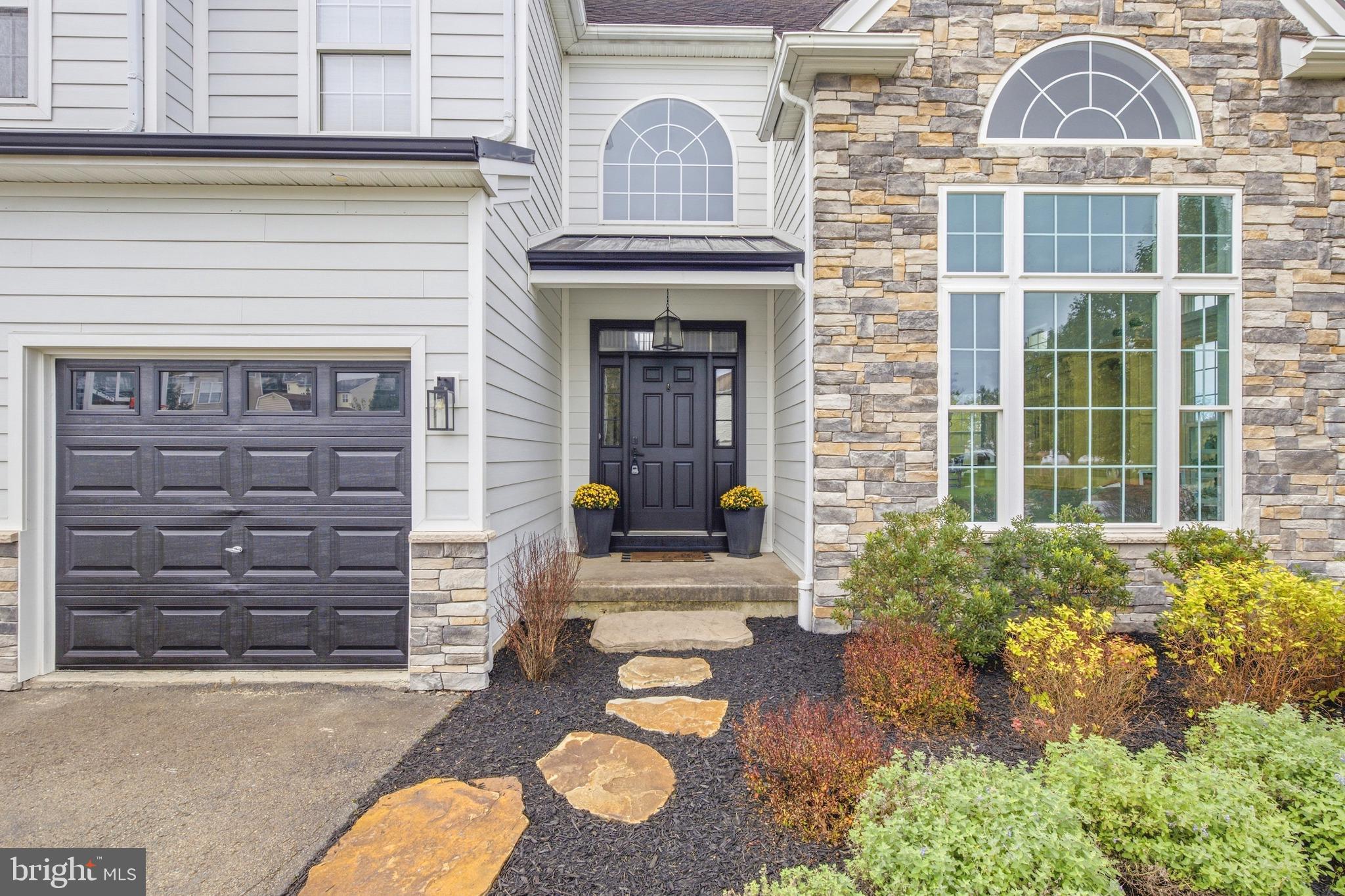 532 MYSTIC LANE