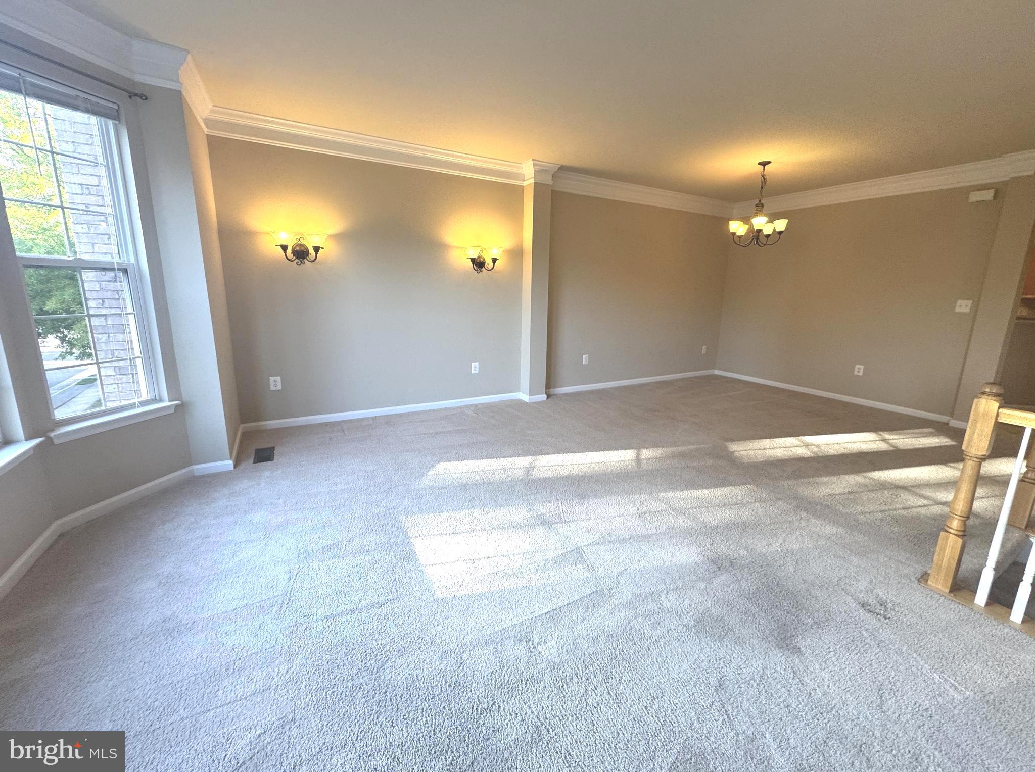 4477 MONMOUTH STREET