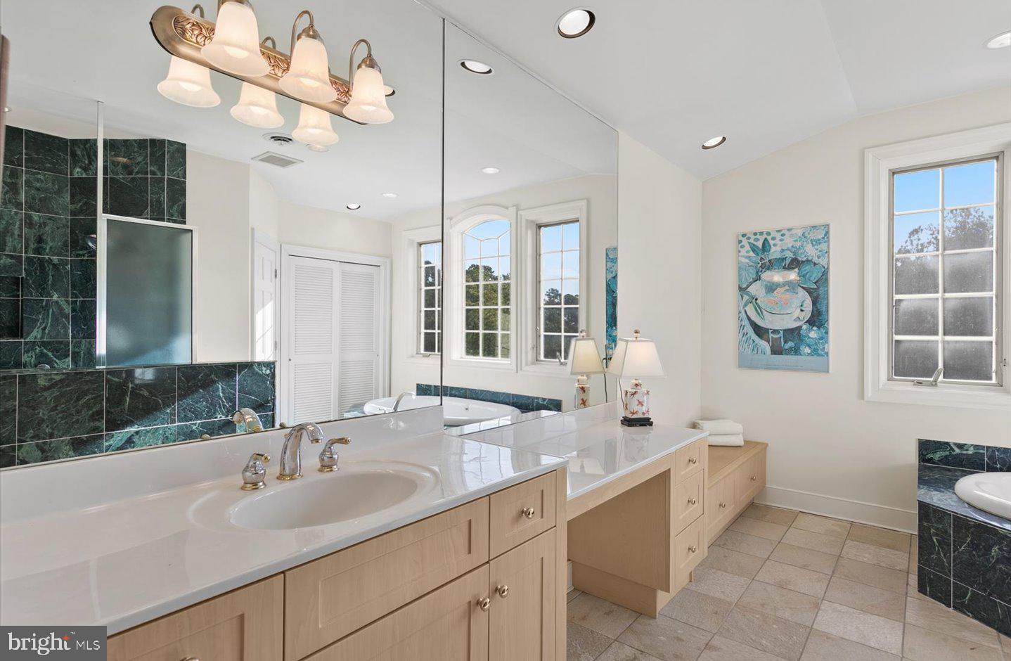 NORTH SHORES - Residential