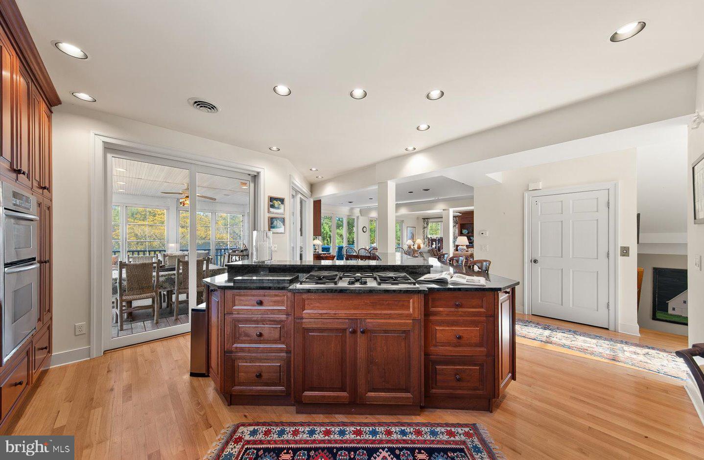 NORTH SHORES - Residential