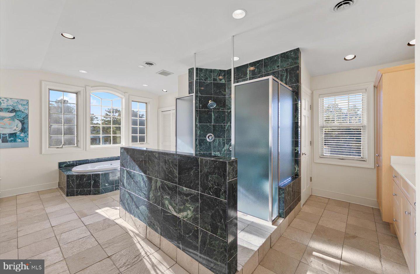 NORTH SHORES - Residential