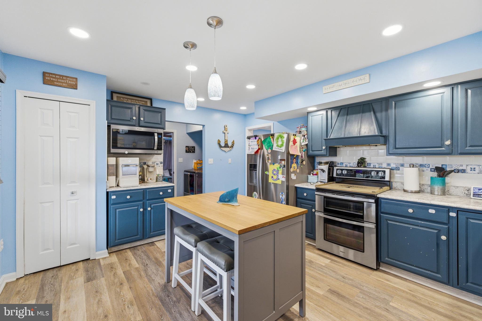 LAZY RIVER ESTATES - Residential