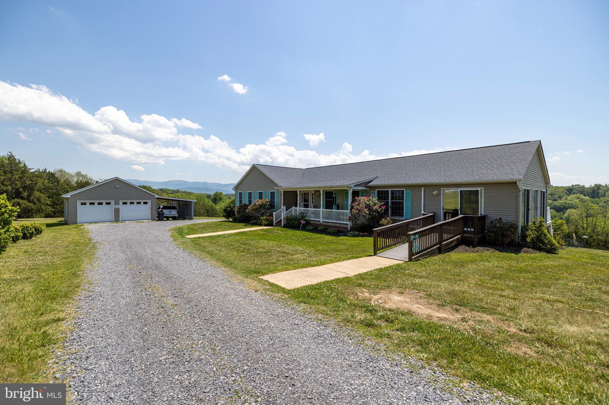 LAZY RIVER ESTATES - Residential
