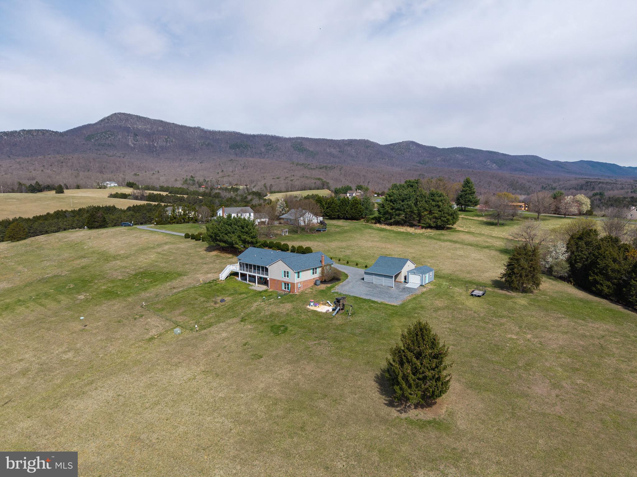 LAZY RIVER ESTATES - Residential