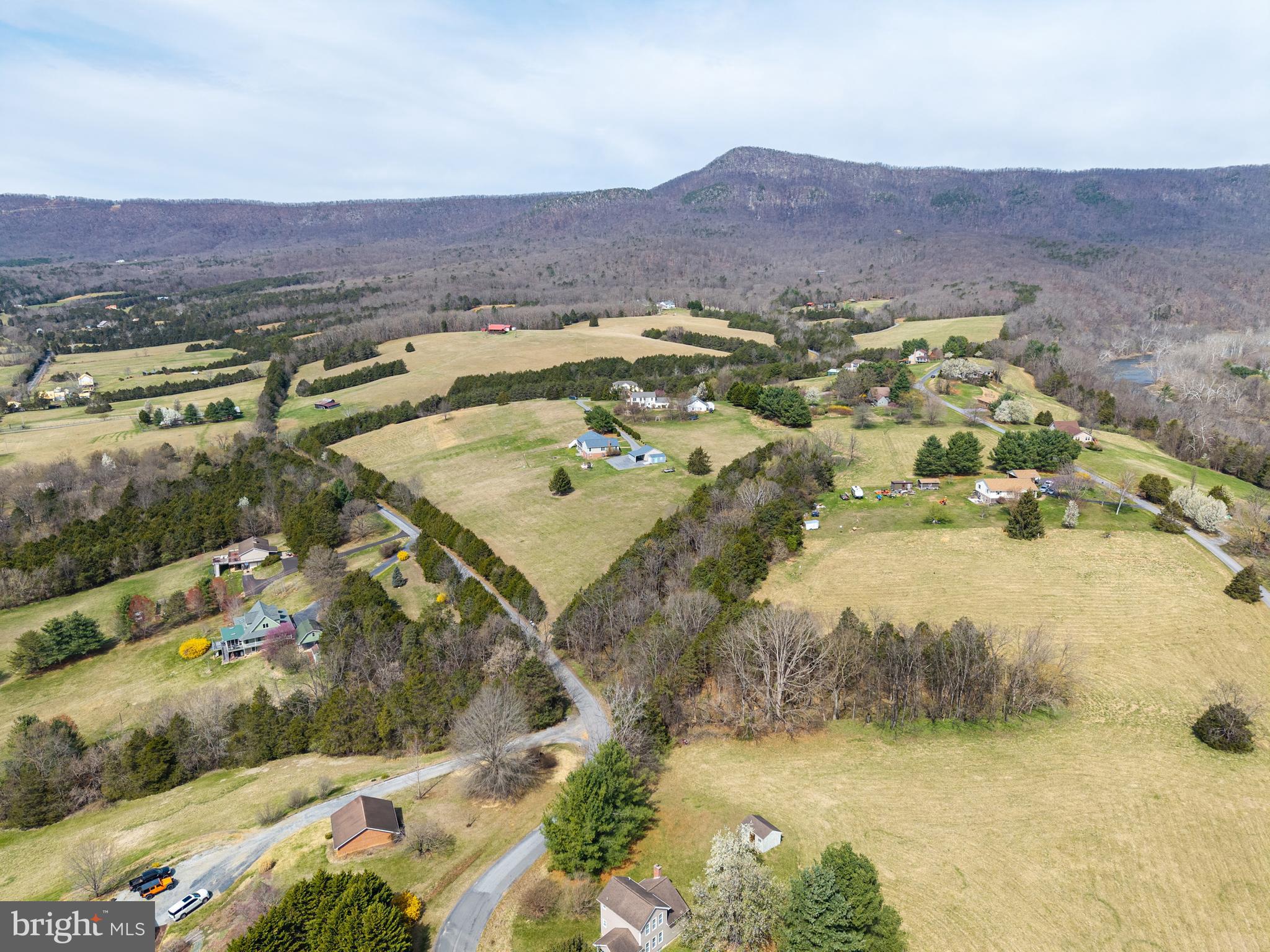 LAZY RIVER ESTATES - Residential