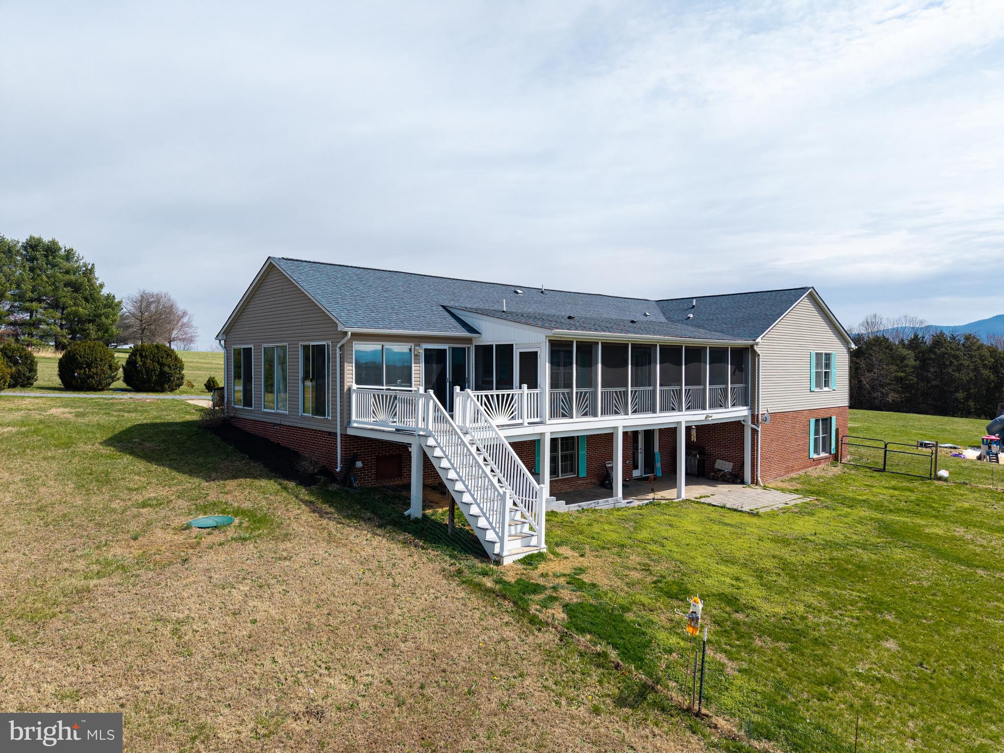 LAZY RIVER ESTATES - Residential