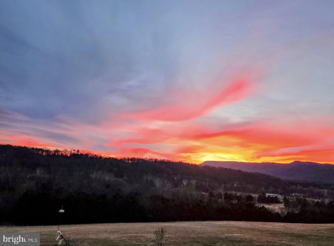 LAZY RIVER ESTATES - Residential