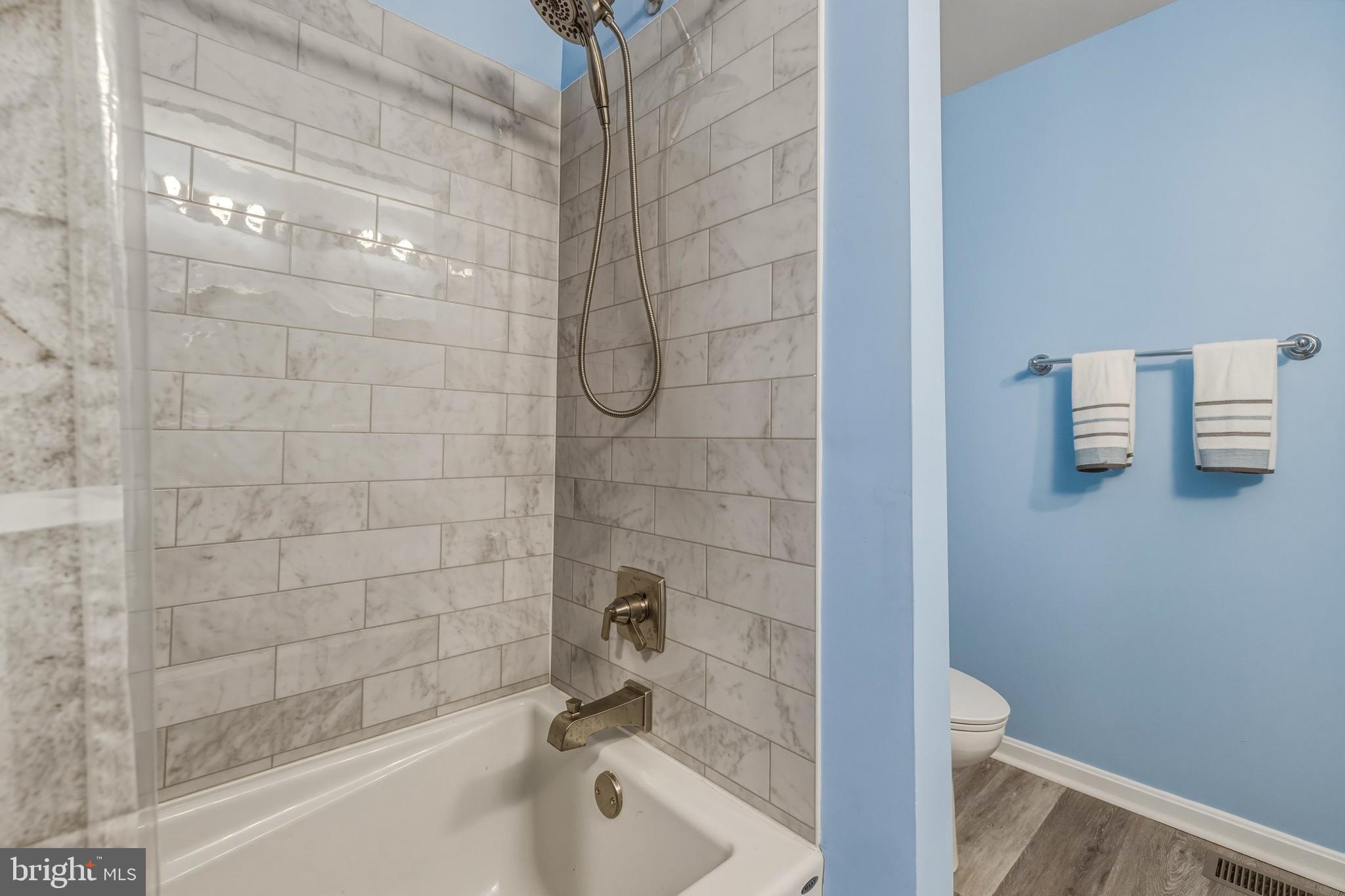 LAZY RIVER ESTATES - Residential