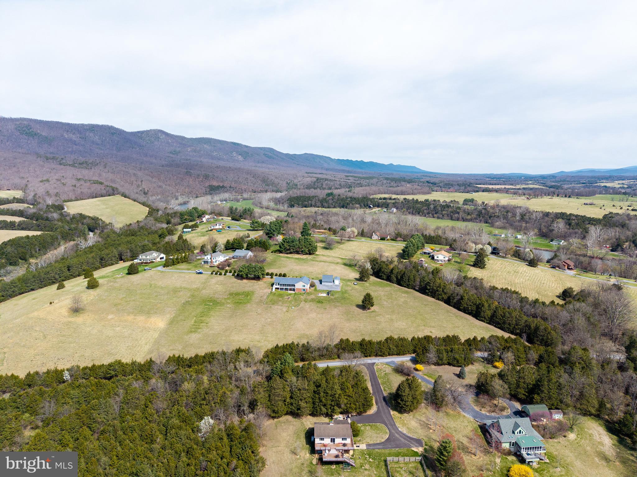 LAZY RIVER ESTATES - Residential