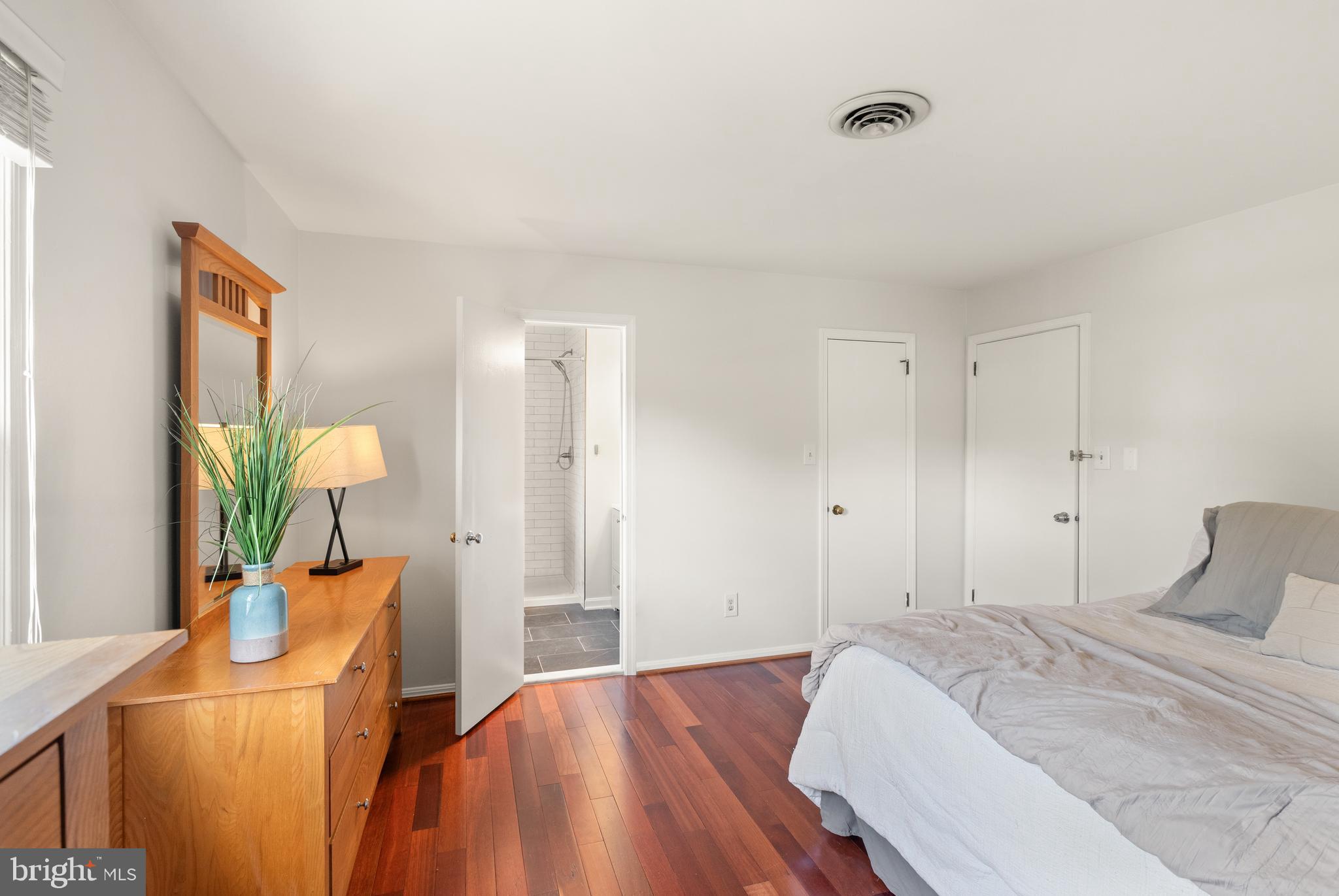 MOUNTAIN VIEW - Residential