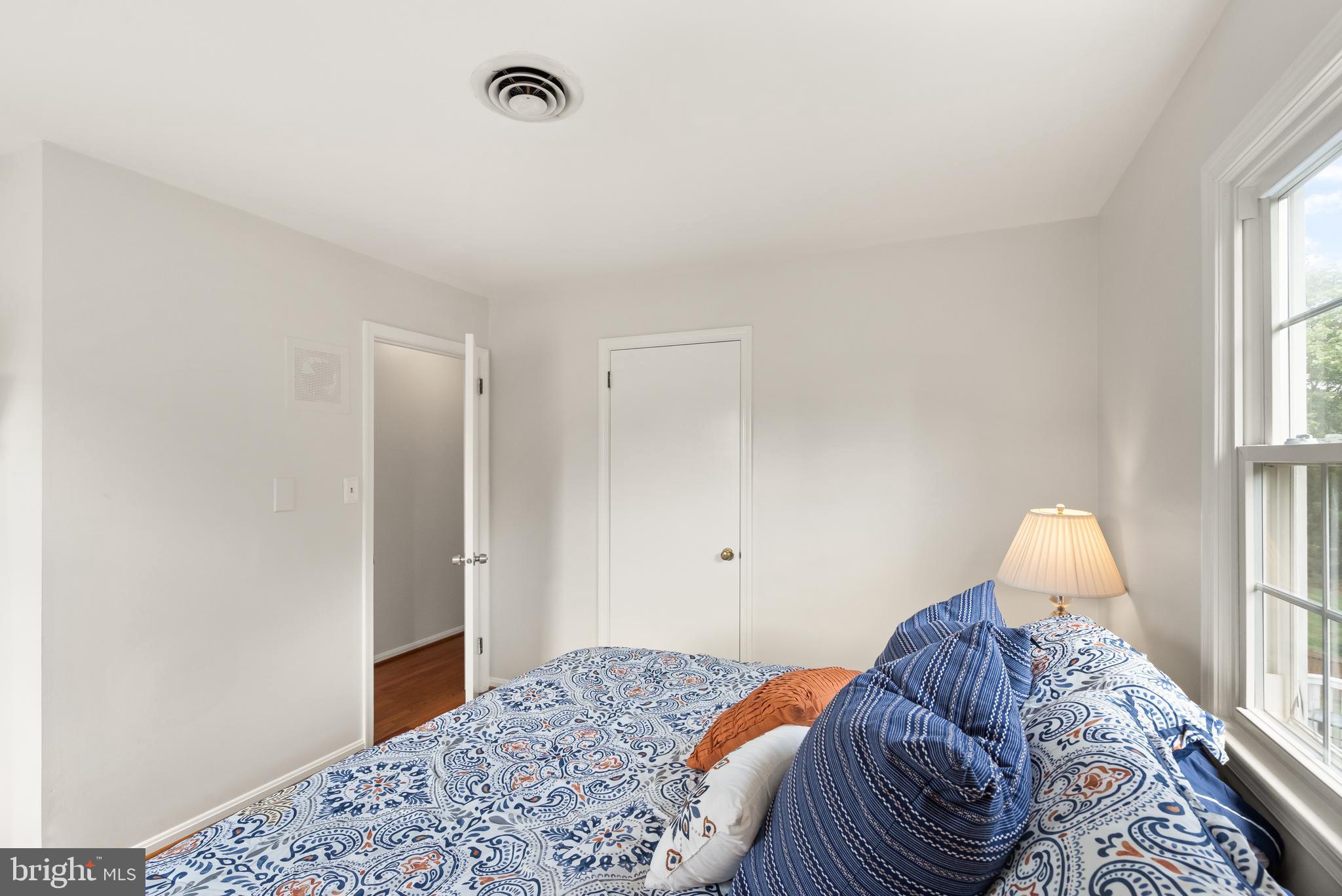 MOUNTAIN VIEW - Residential