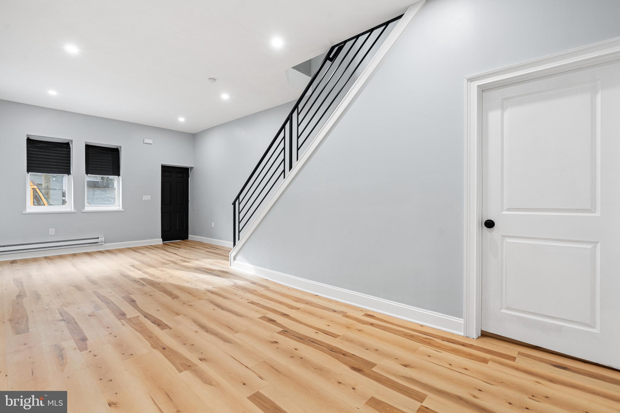 KENSINGTON - Residential