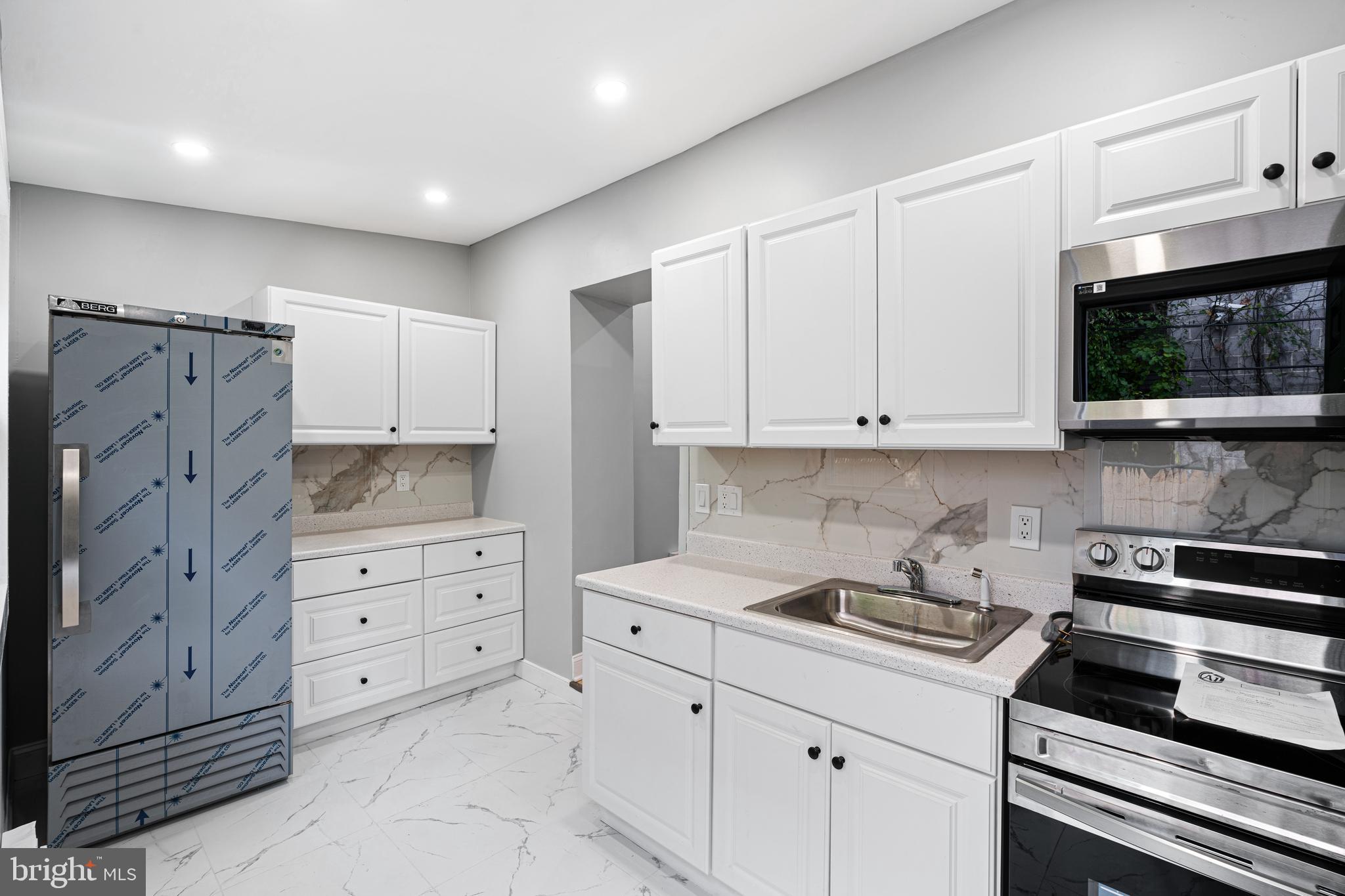 KENSINGTON - Residential