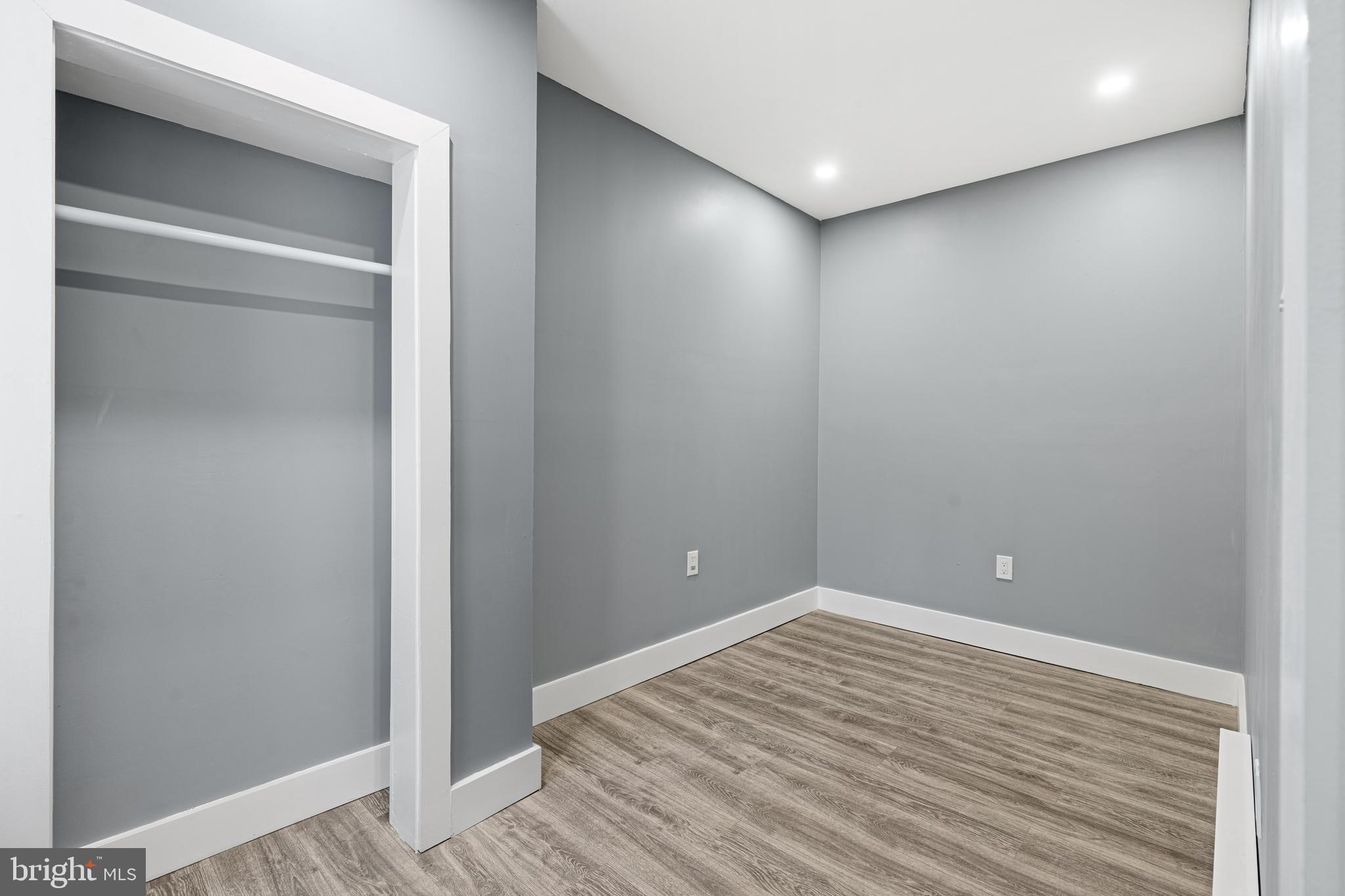 KENSINGTON - Residential