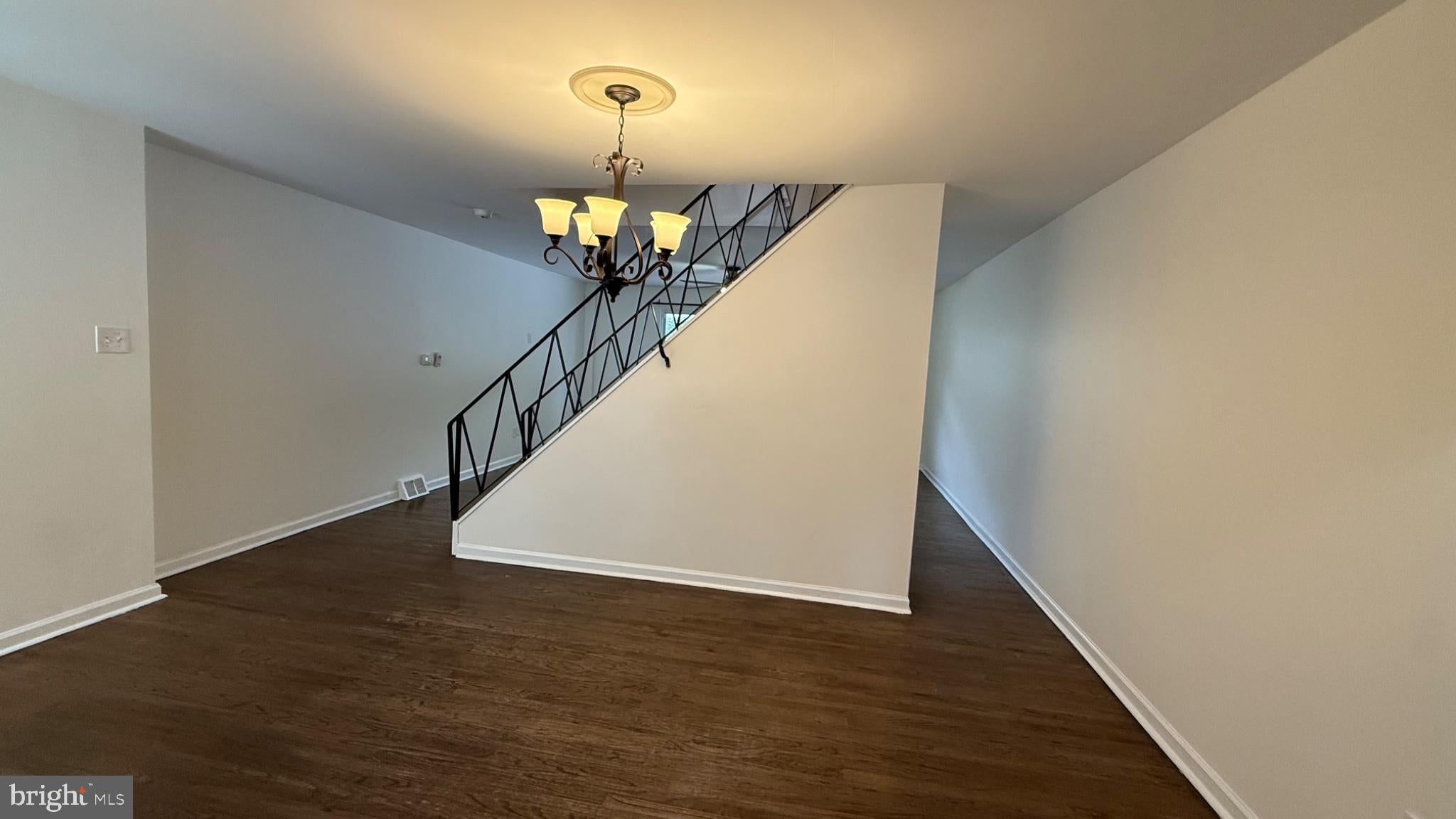 3517 CHURCHILL LANE