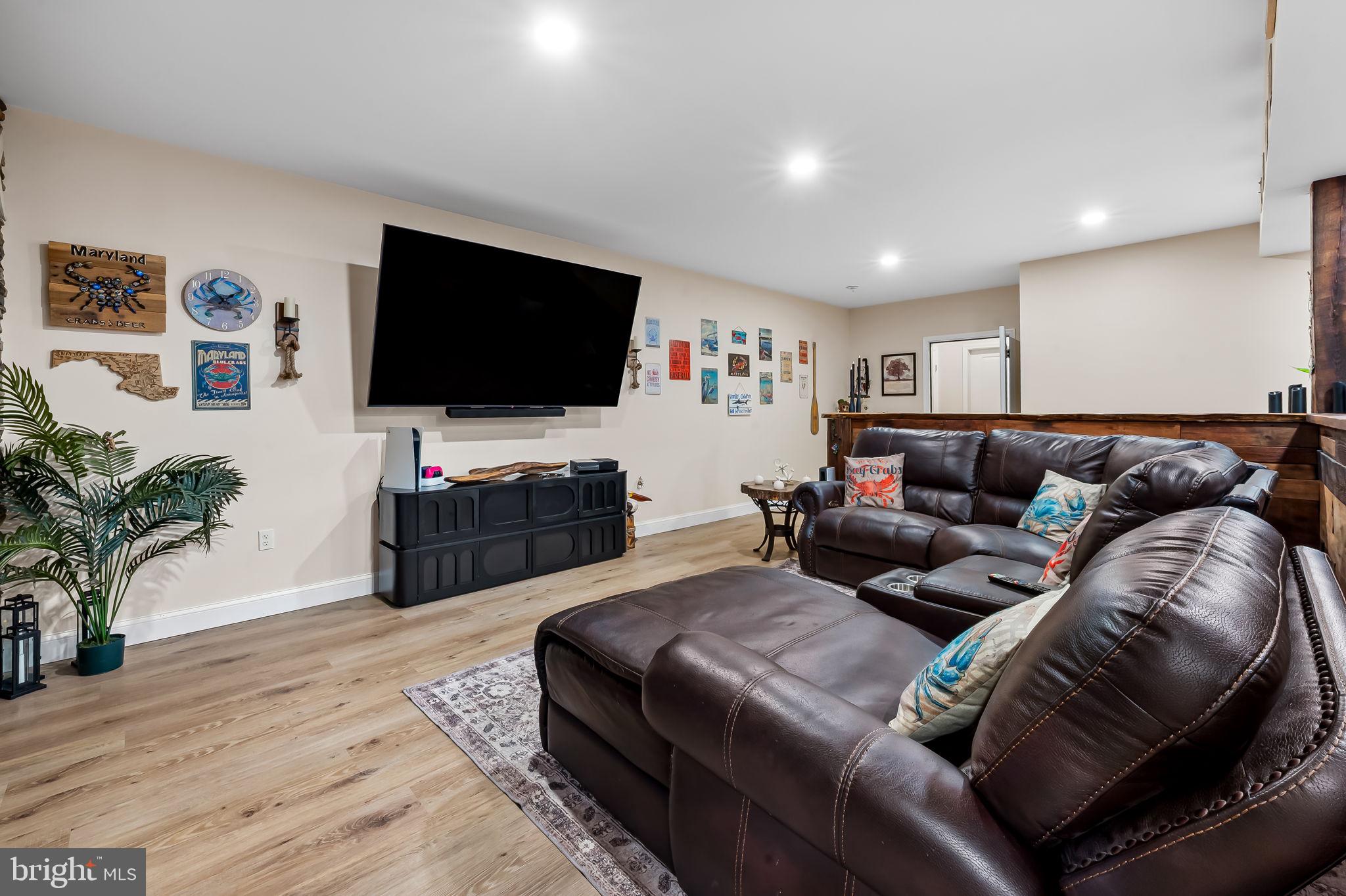 MADONNA MEADOWS - Residential