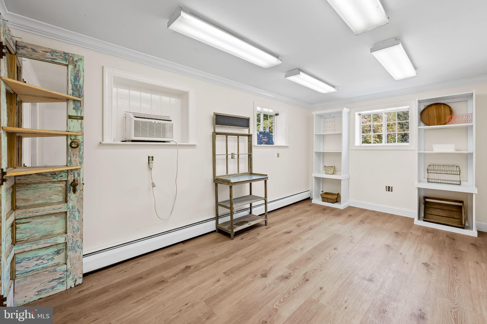 MADONNA MEADOWS - Residential