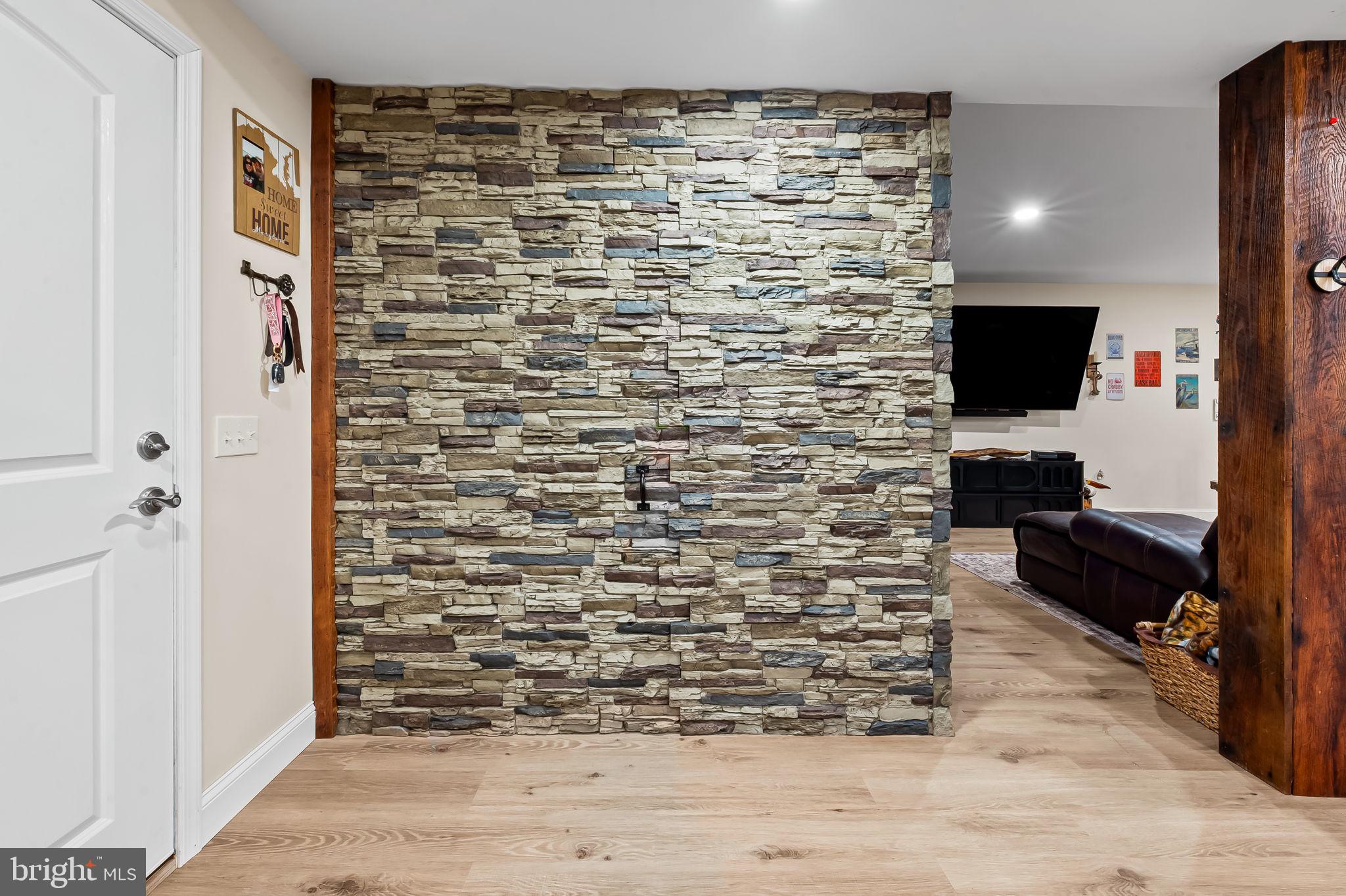 MADONNA MEADOWS - Residential