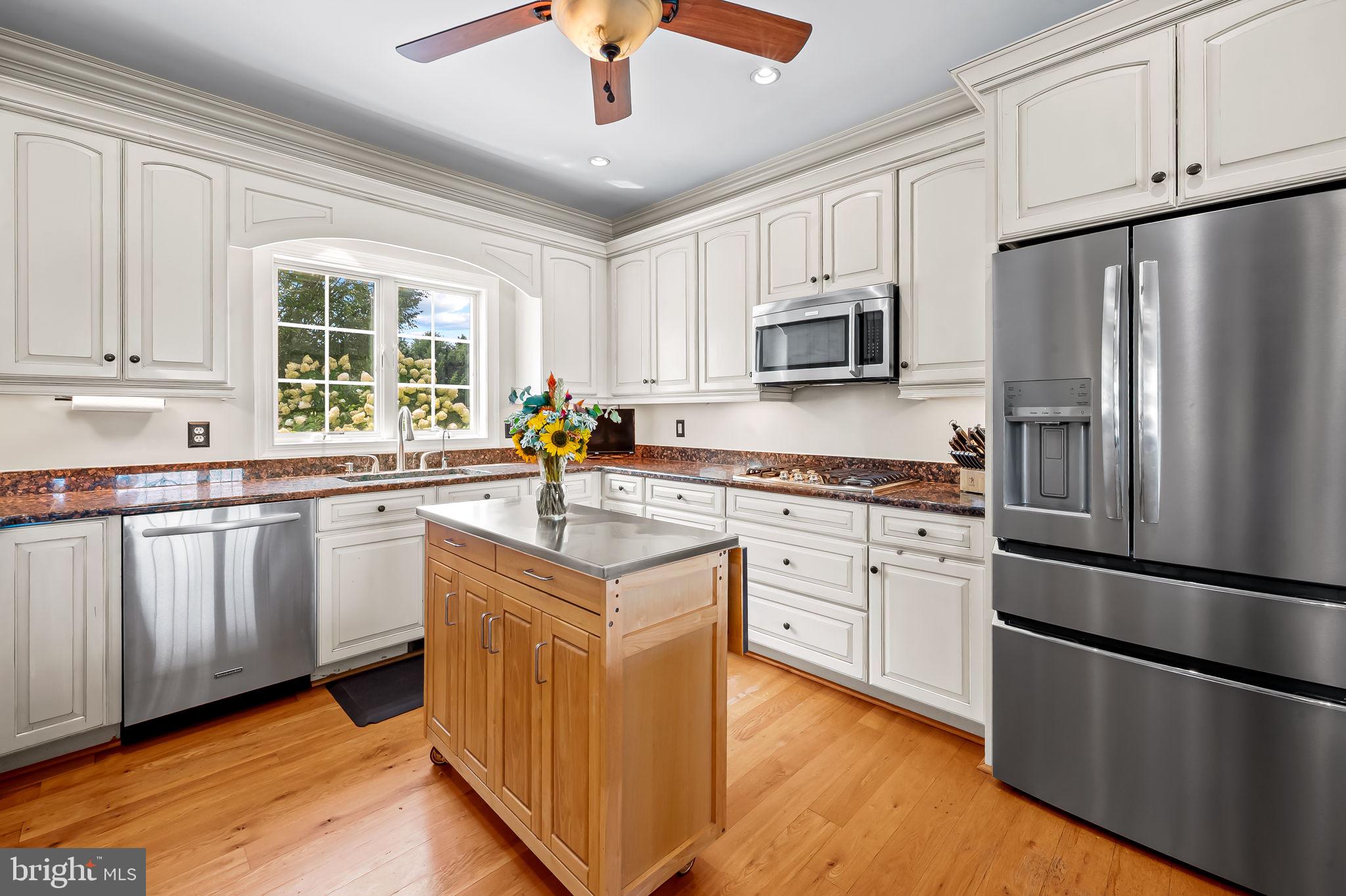 MADONNA MEADOWS - Residential