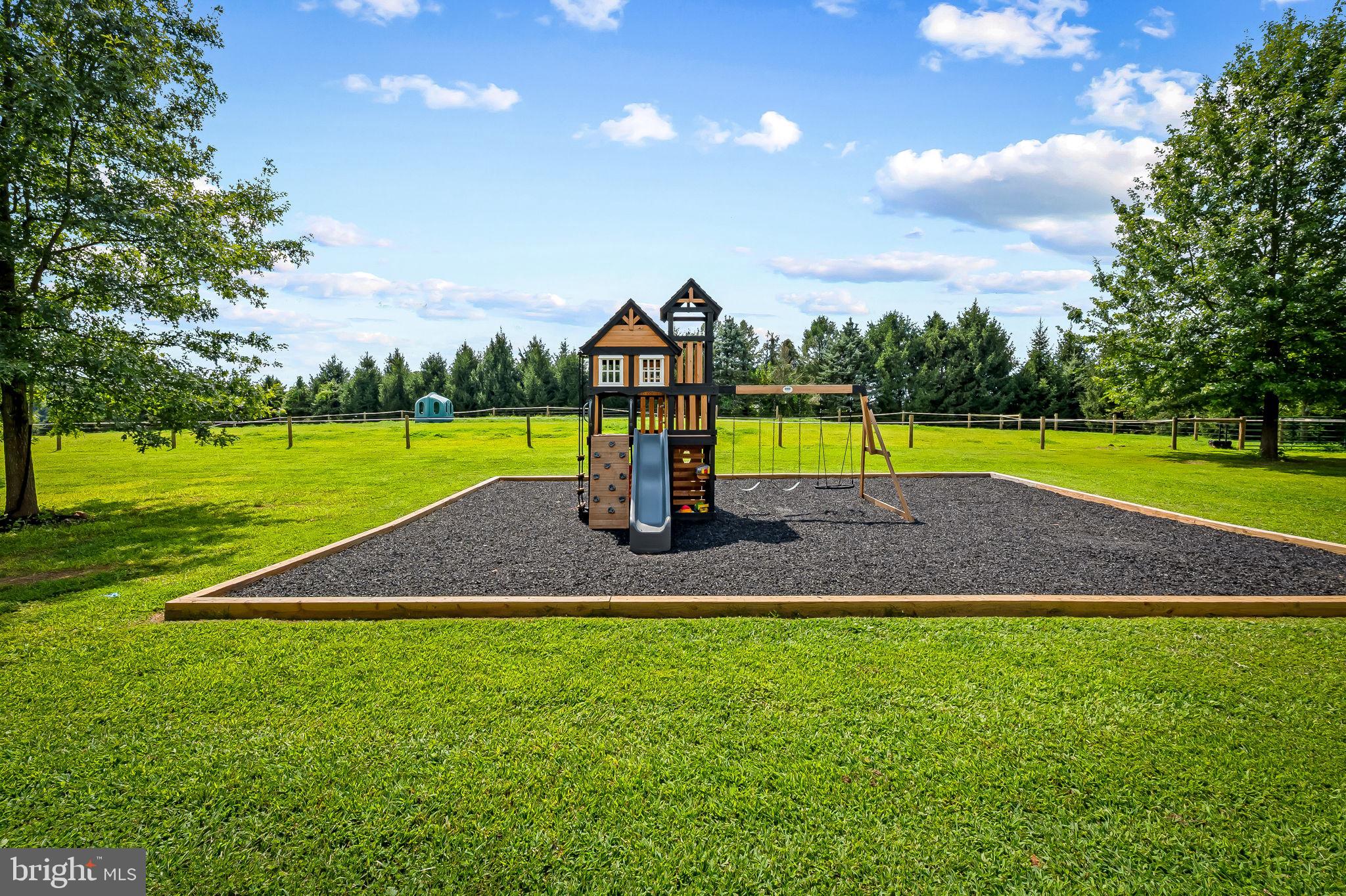 MADONNA MEADOWS - Residential