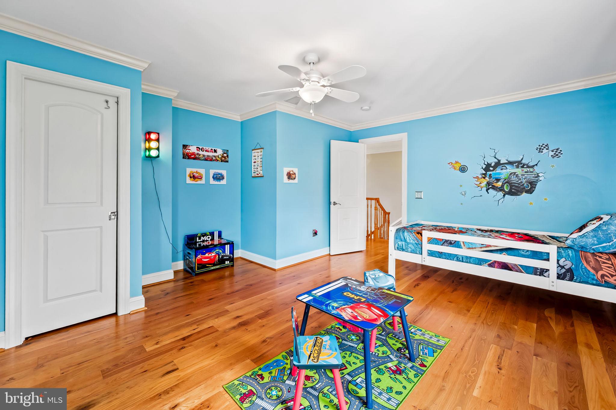 MADONNA MEADOWS - Residential