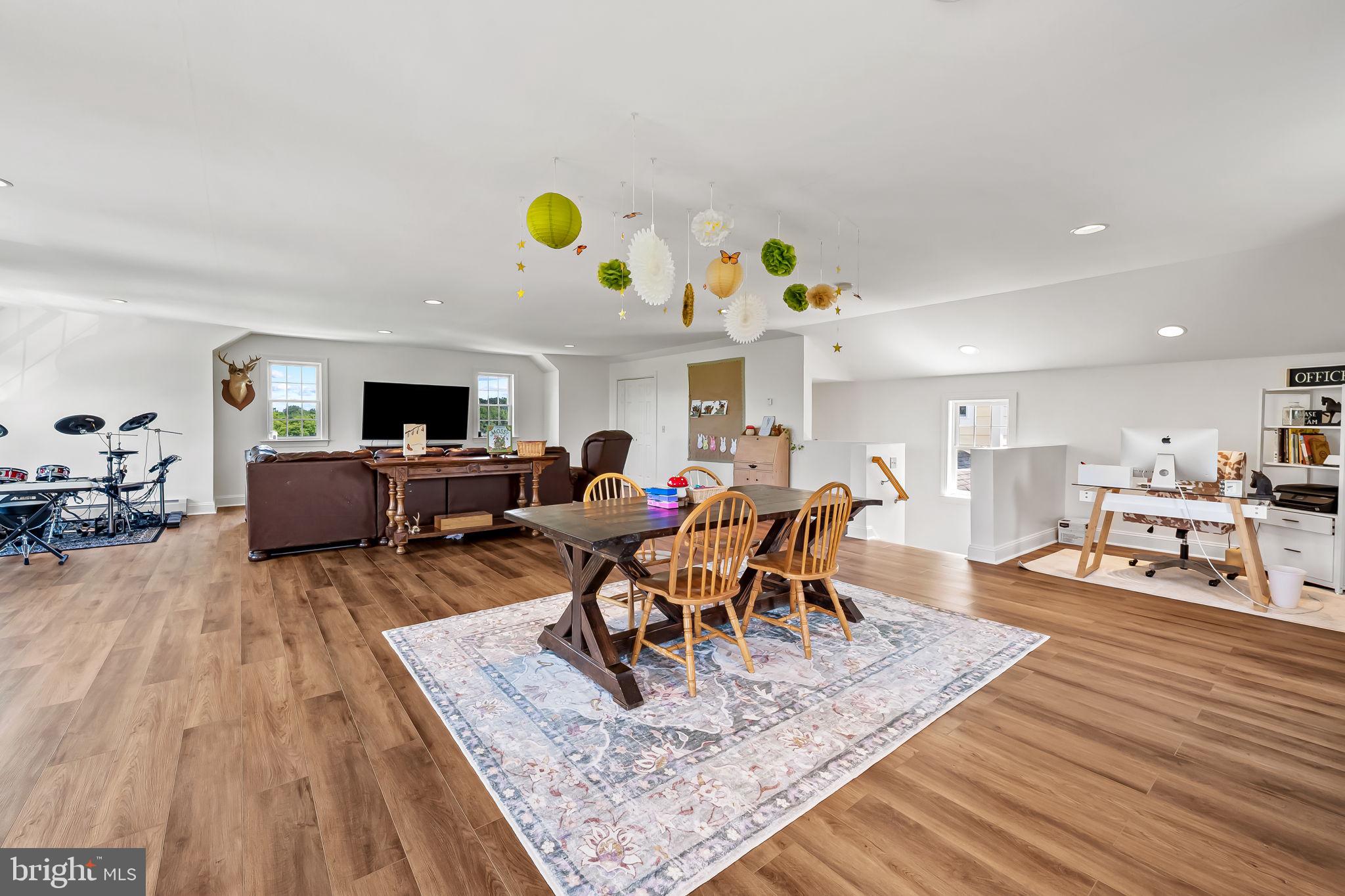 MADONNA MEADOWS - Residential