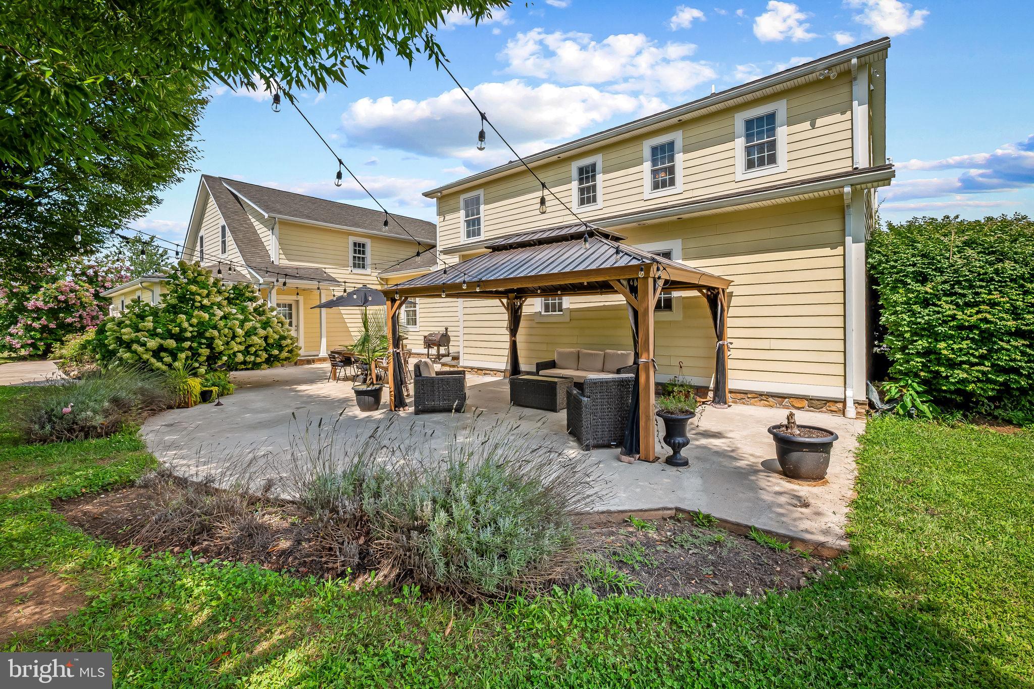 MADONNA MEADOWS - Residential