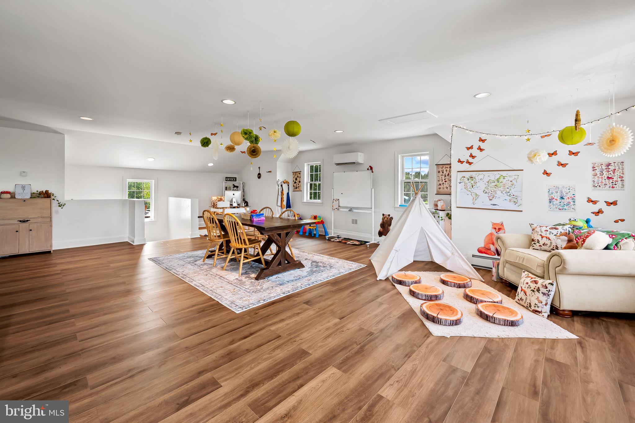 MADONNA MEADOWS - Residential