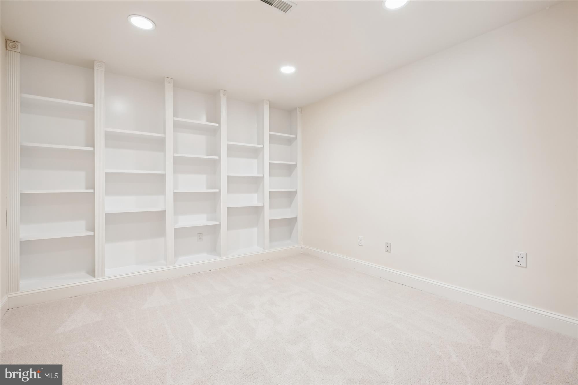 PINEY GLEN VILLAGE - Residential