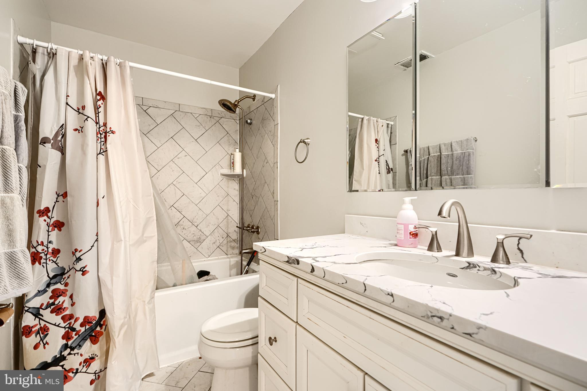 ALTA VISTA - Residential