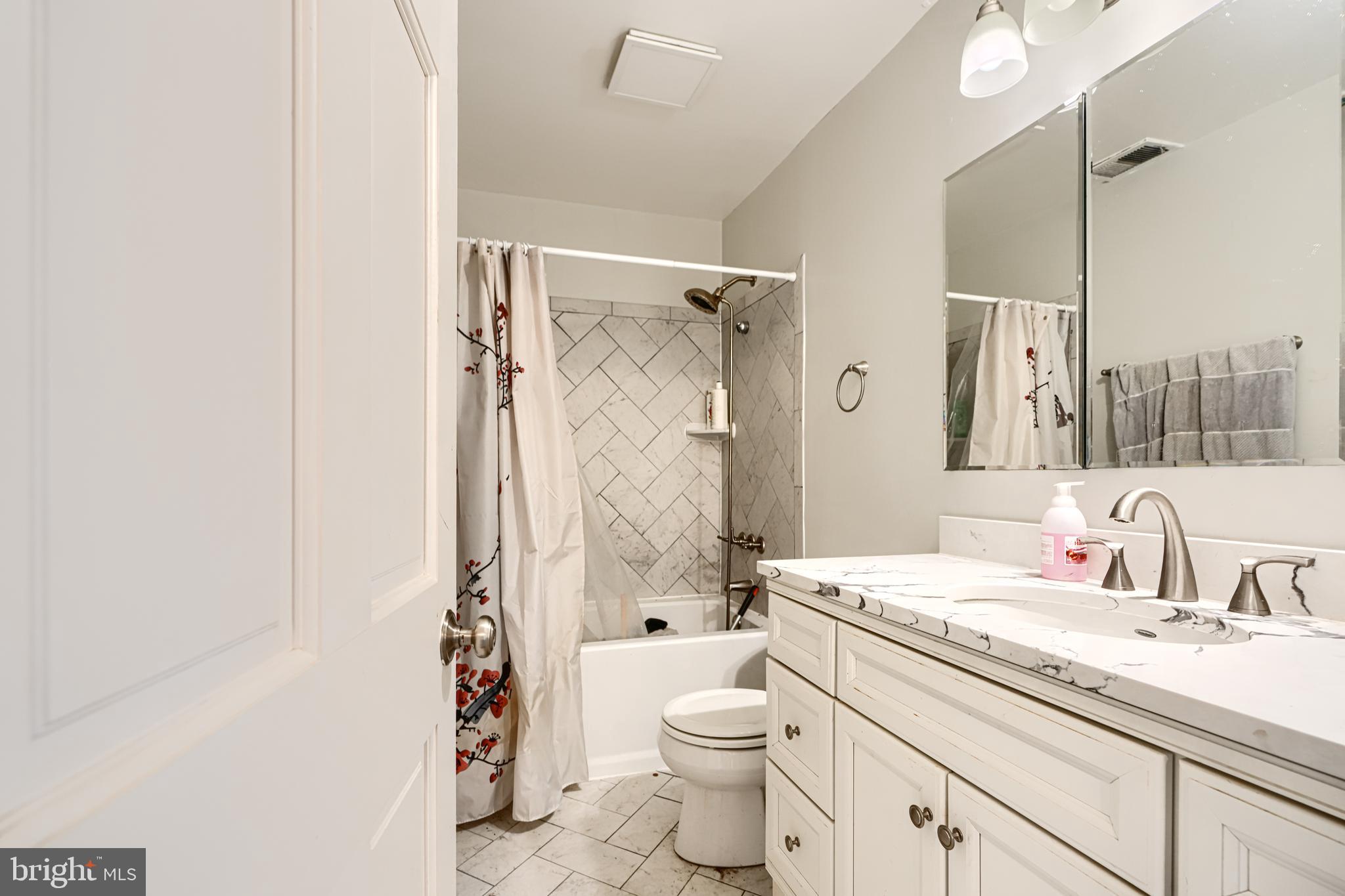 ALTA VISTA - Residential