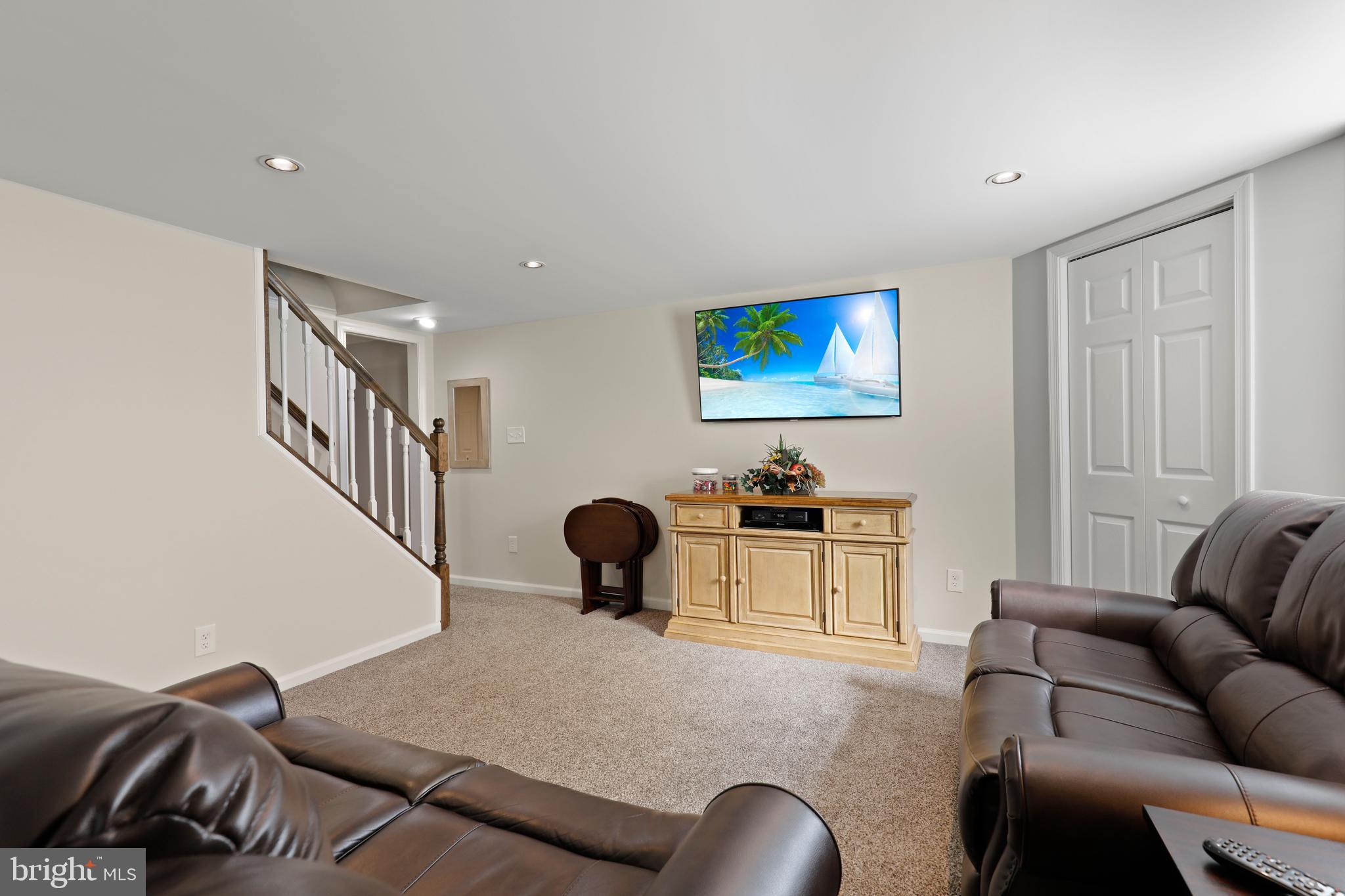 ROSEDALE - Residential