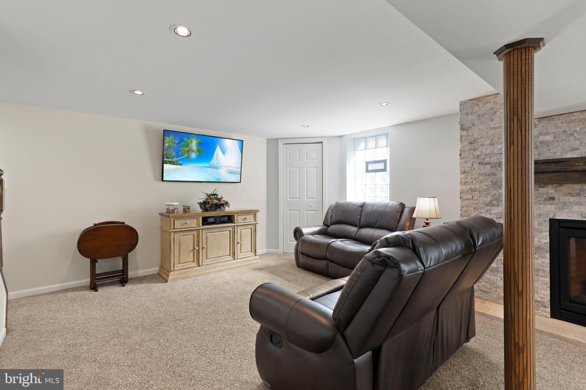 ROSEDALE - Residential