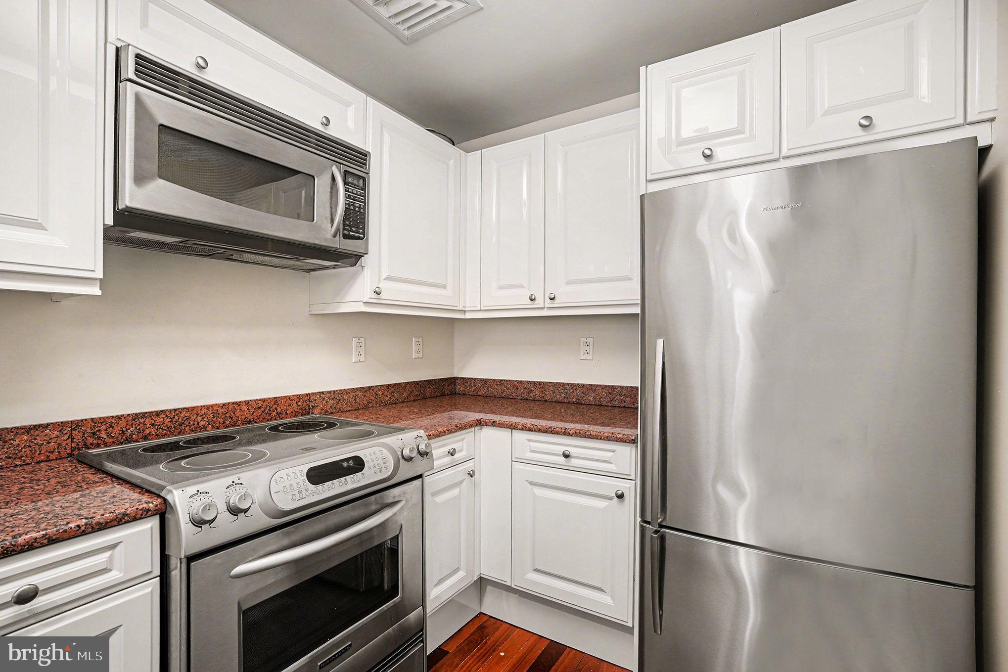 SOCIETY HILL - Residential