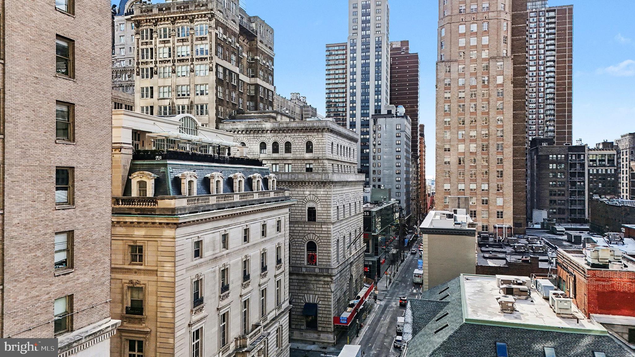 SOCIETY HILL - Residential