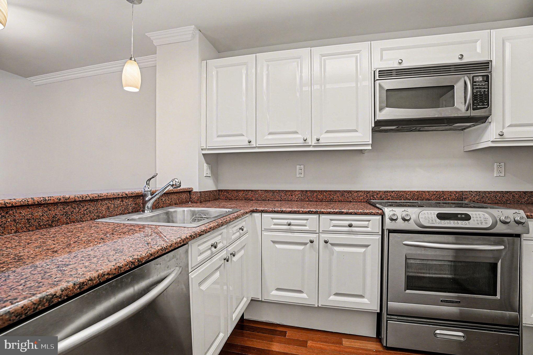 SOCIETY HILL - Residential