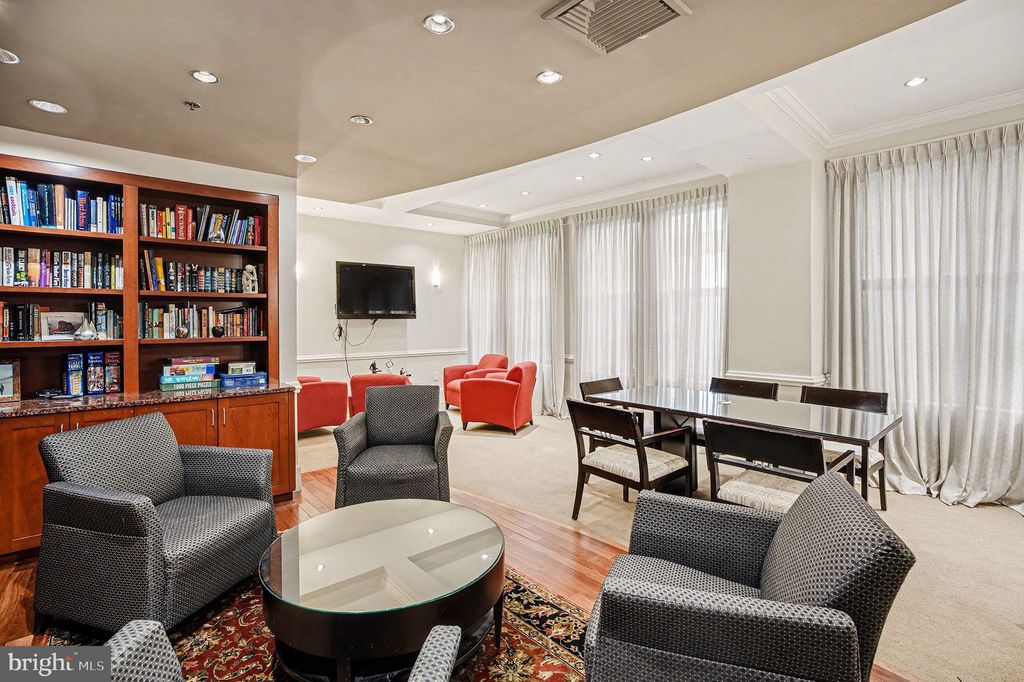 Photo of 1500 Chestnut Street #8C, PHILADELPHIA, PA 19102 (MLS # PAPH2577398)