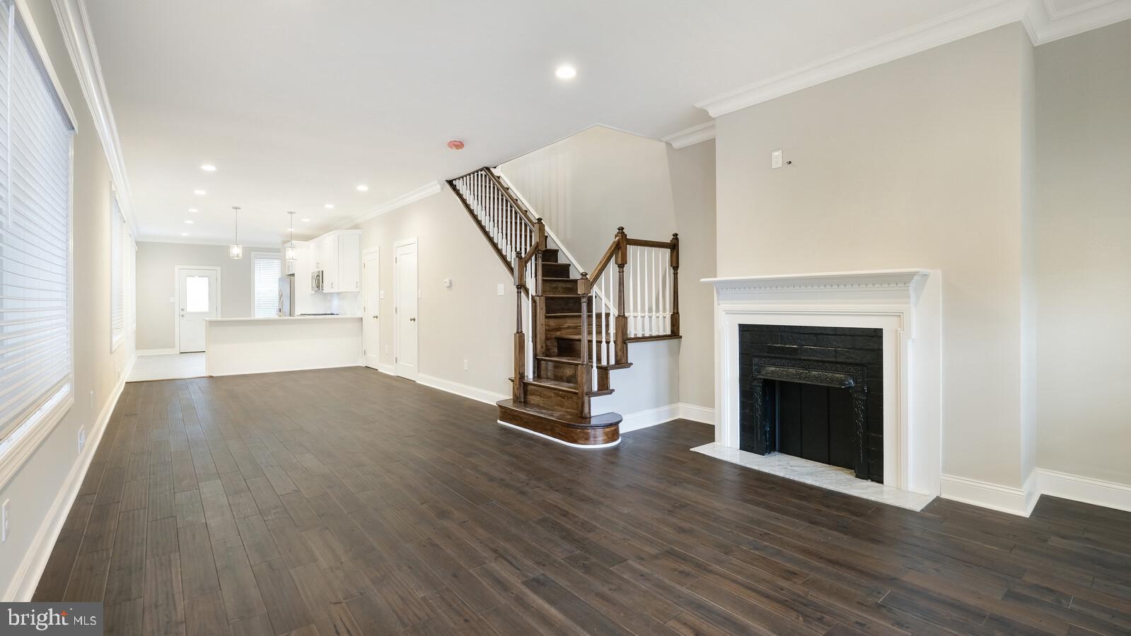 UNIVERSITY CITY - Residential Lease