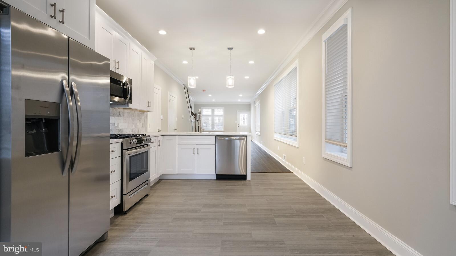 UNIVERSITY CITY - Residential Lease